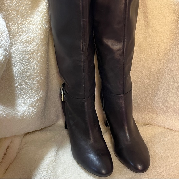 Bandalino Brown with Gold Hardware Tall Boots Size 9 - Picture 4 of 12
